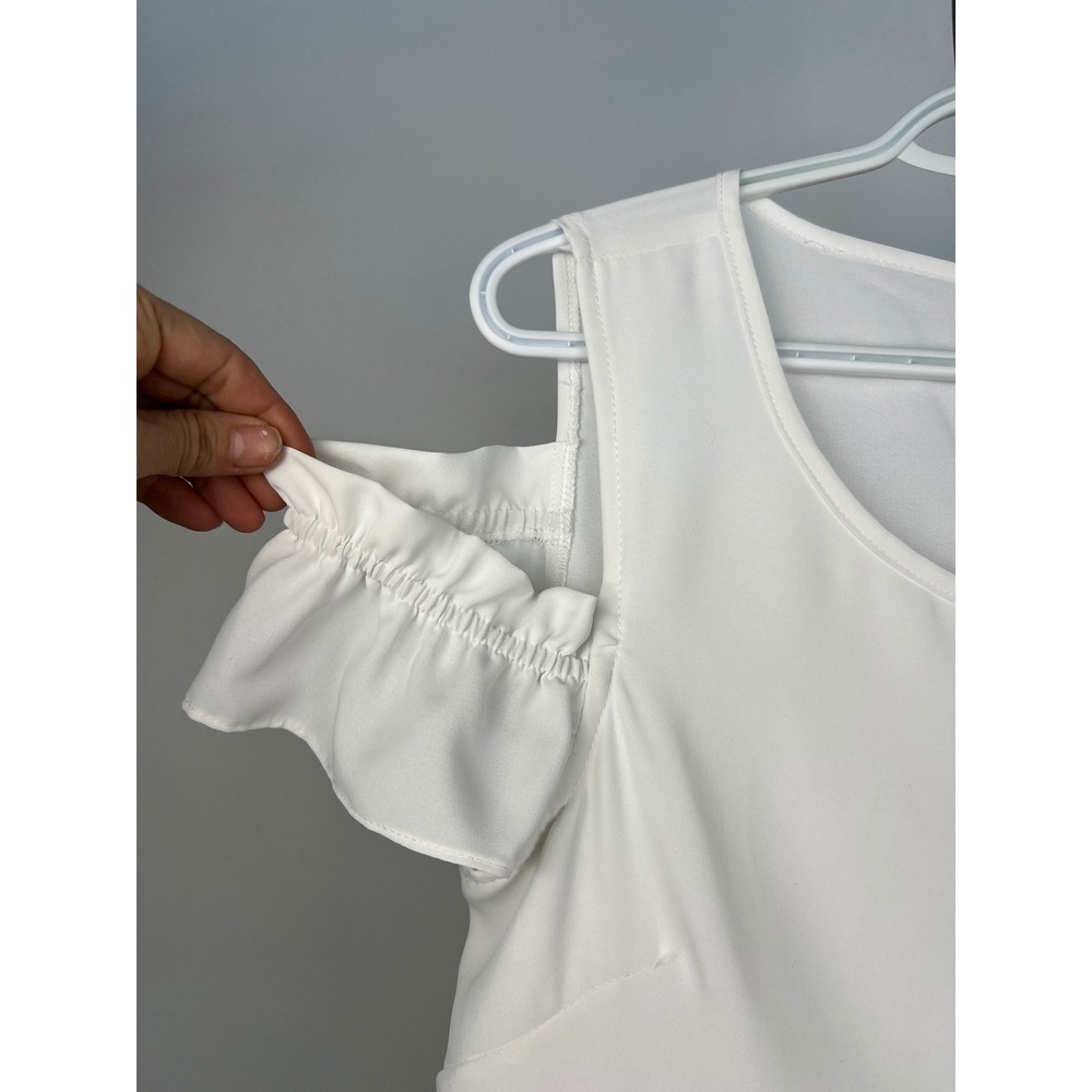 Cartise White Cold Shoulder Asymmetrical Wrap Blouse Ruffle Sleeve Size 8 810308 - Picture 2 of 6